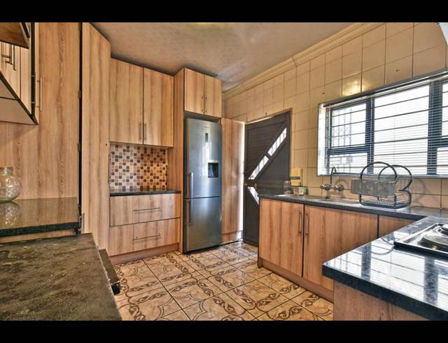 4 BEDROOM HOUSE FOR SALE IN LINDBERGH PARK